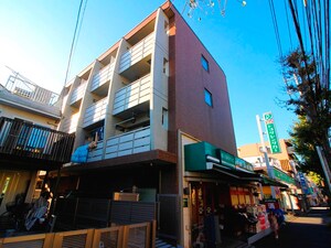 フェリ－チェ青葉台外観写真