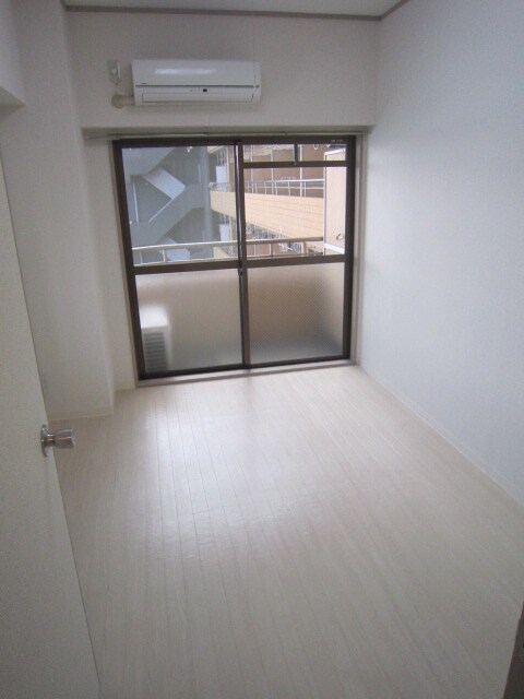 物件内観写真5　(居室)