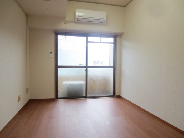 物件内観写真5　(居室)