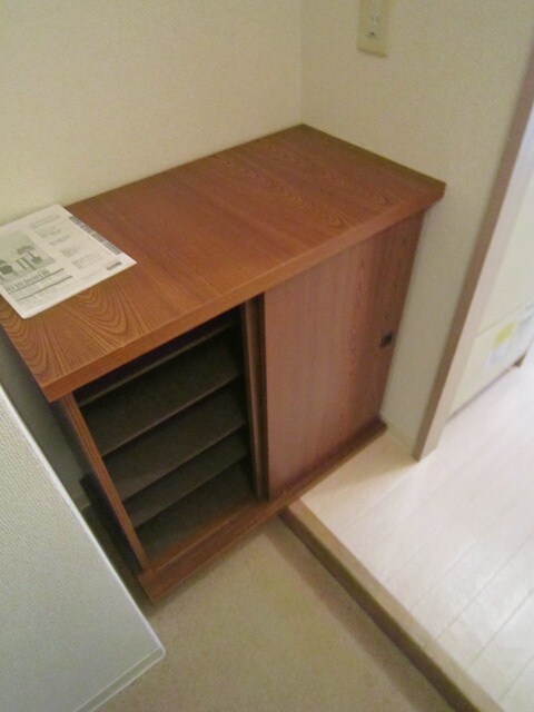 物件内観写真8　(靴箱)