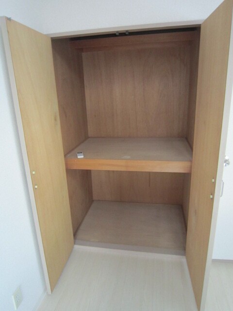 物件内観写真11　(収納)