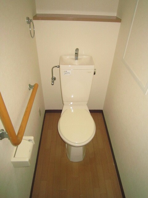 物件内観写真15　(トイレ)