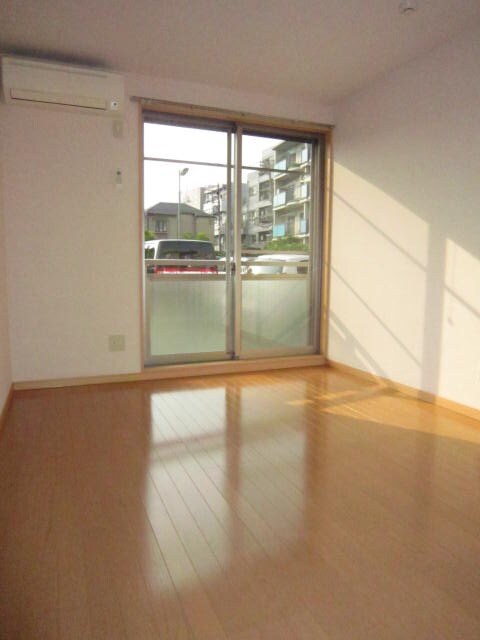 物件内観写真4　(居室)