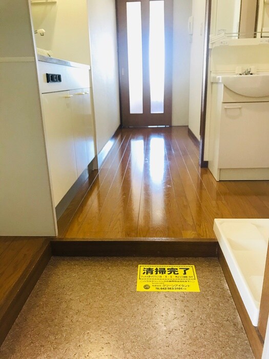 物件内観写真15　(玄関)