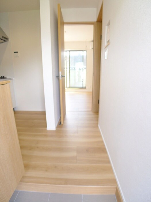 物件内観写真15　(廊下)