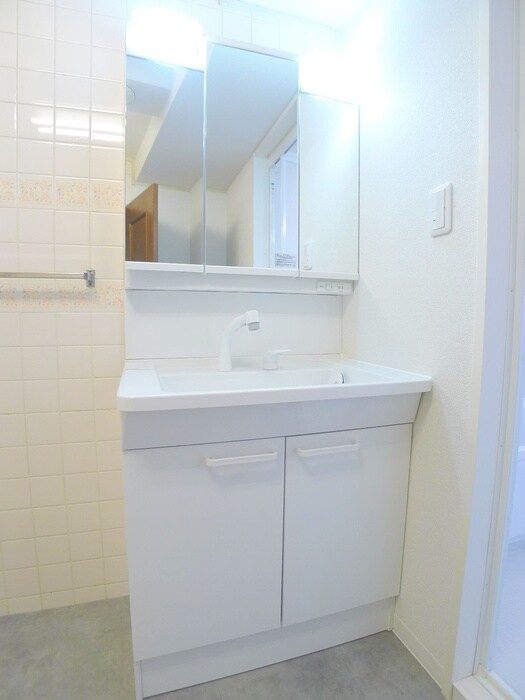 物件内観写真11　(洗面)