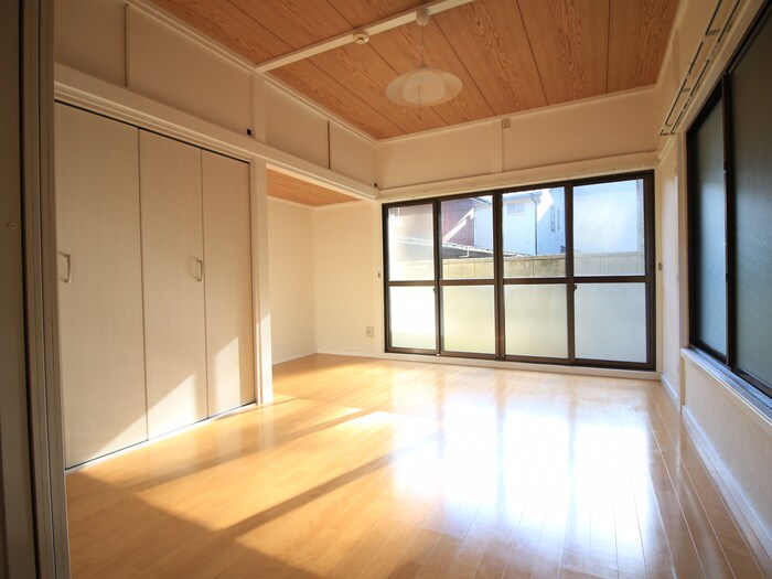 物件内観写真4　(居室)