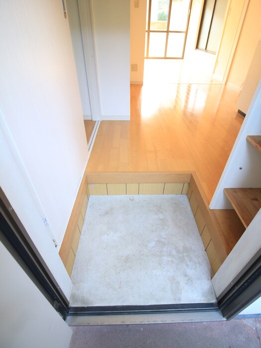 物件内観写真14　(玄関)