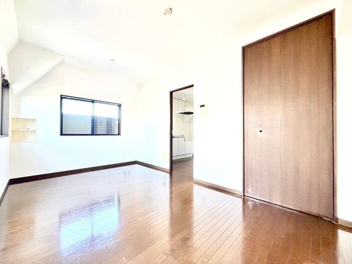 物件内観写真8　(居室)