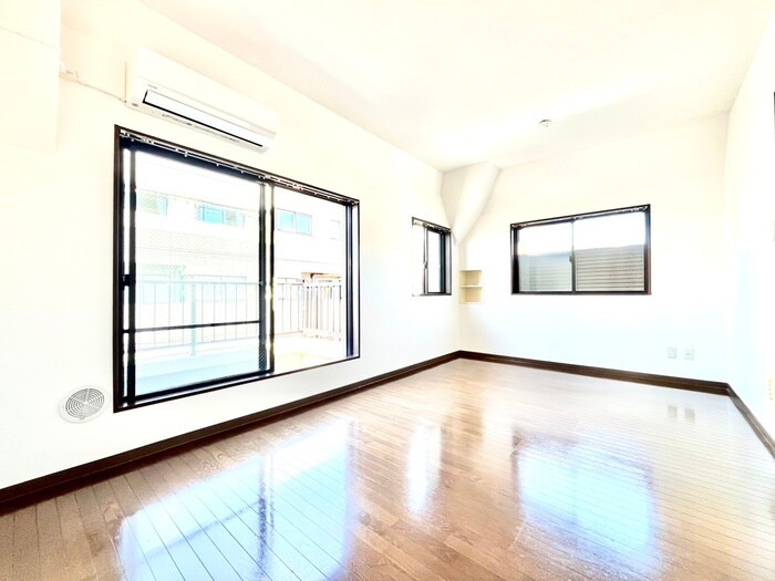 物件内観写真9　(居室)