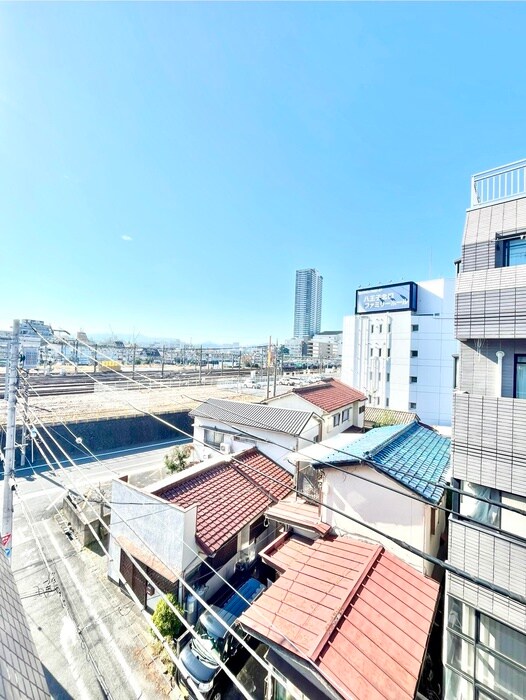 物件内観写真18　(室内からの展望)