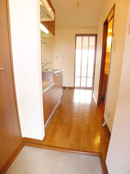 物件内観写真20　(廊下)