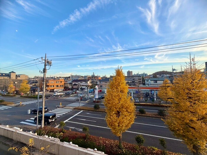 物件内観写真16　(室内からの展望)