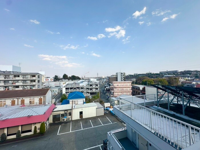 ニューハイム井上の室内からの展望