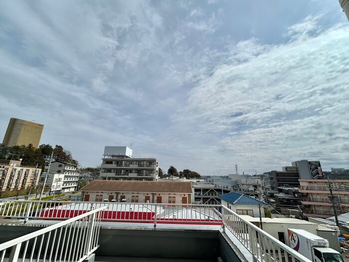 物件内観写真22　(室内からの展望)