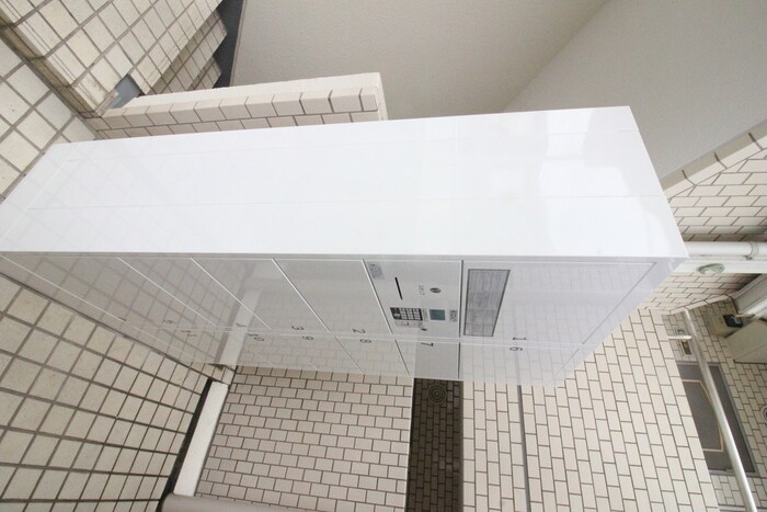 物件外観写真5　(エントランス部分)