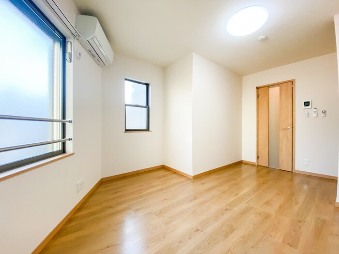 物件内観写真10　(内観写真)