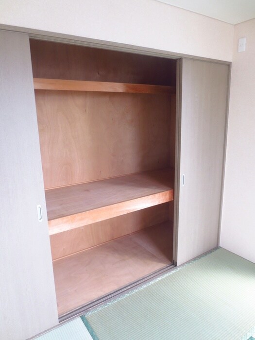 物件内観写真12　(収納)