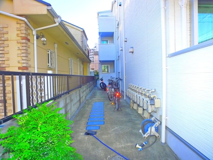 物件外観写真5　(駐輪場)