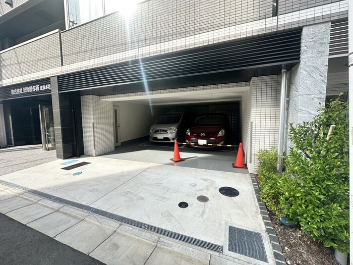 物件外観写真2　(駐車場)