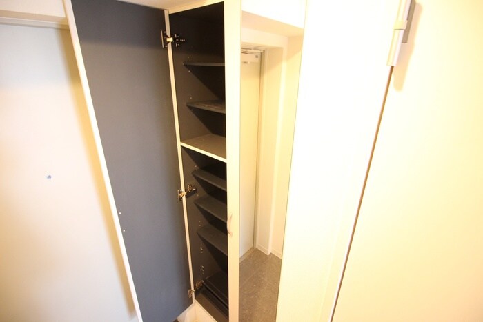 物件内観写真14　(靴箱)