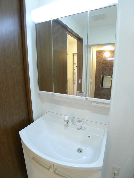 物件内観写真9　(洗面)