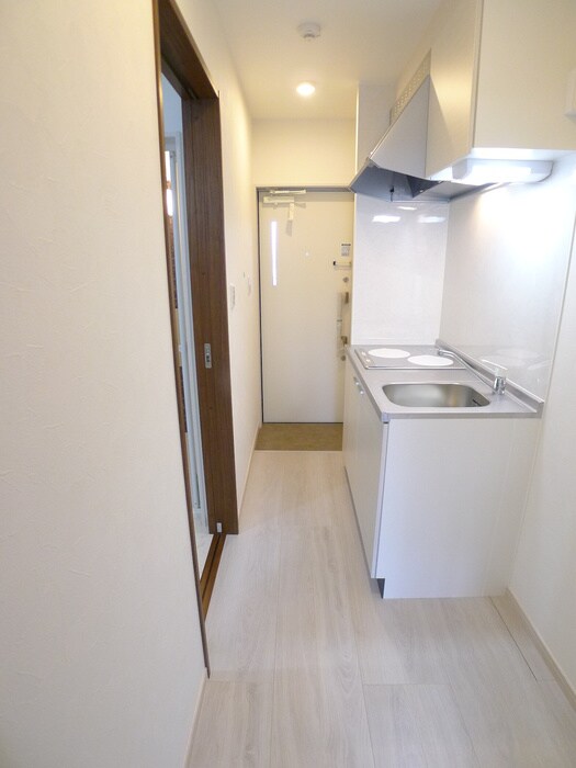 物件内観写真12　(廊下)