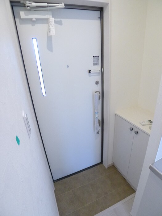 物件内観写真18　(玄関)