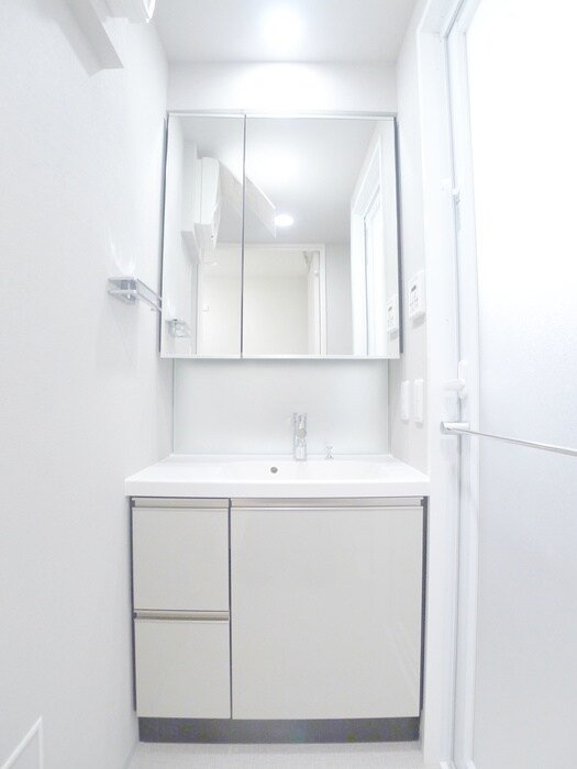 物件内観写真11　(洗面)