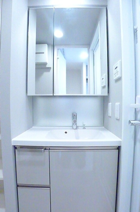 物件内観写真11　(洗面)