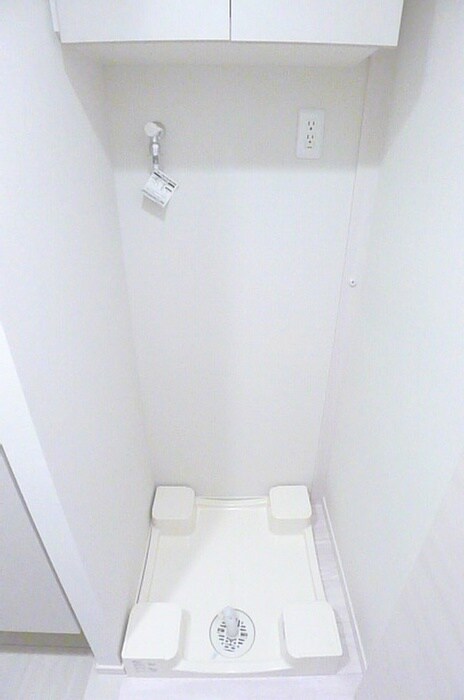 物件内観写真12　(洗濯機置場)