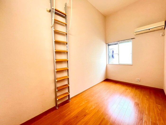 物件内観写真8　(居室)