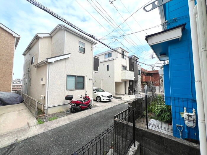 物件内観写真18　(室内からの展望)