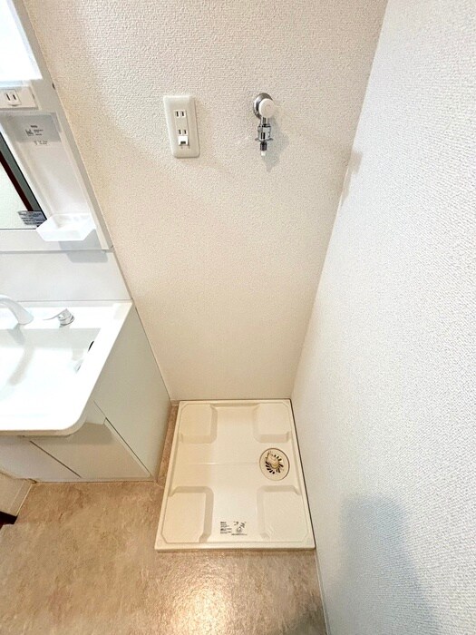 物件内観写真15　(洗濯機置場)