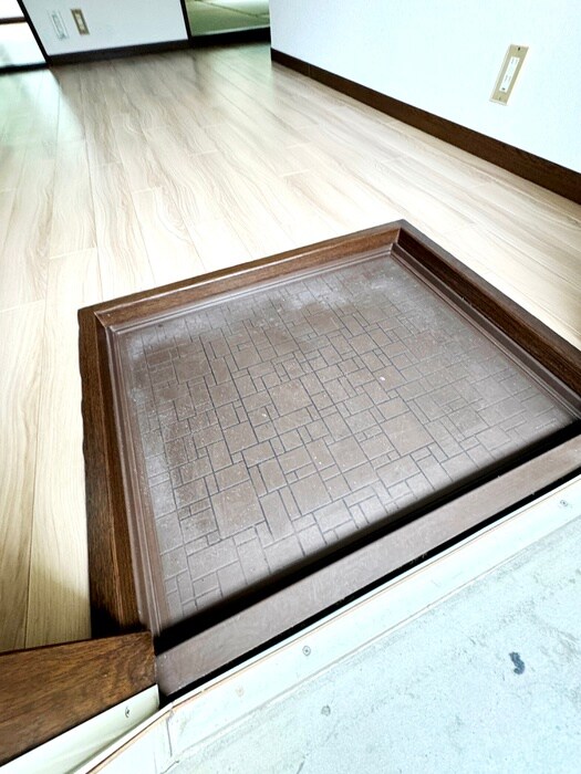 物件内観写真17　(玄関)