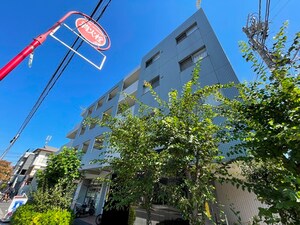 エスティメゾン三軒茶屋Ⅱ外観写真