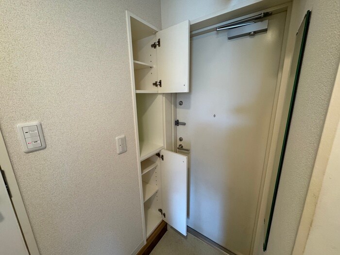 物件内観写真16　(靴箱)