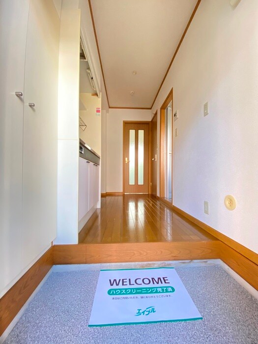 物件内観写真16　(玄関)