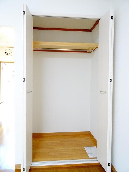 物件内観写真5　(収納)