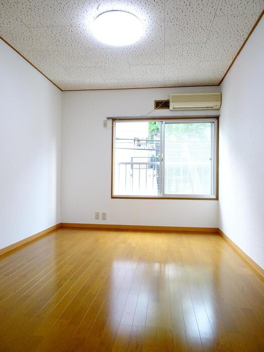 物件内観写真11　(居室)