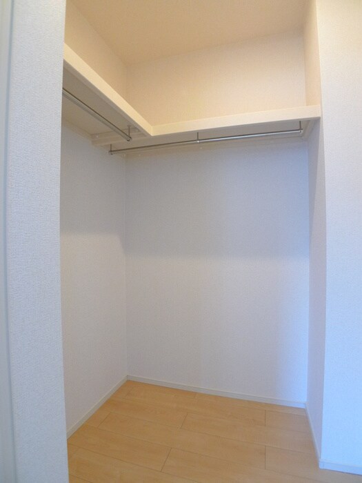 物件内観写真11　(収納)
