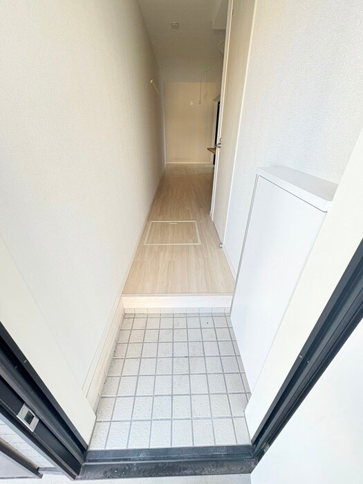 物件内観写真2　(玄関)