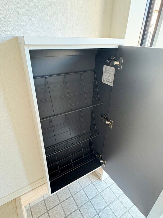 物件内観写真3　(靴箱)