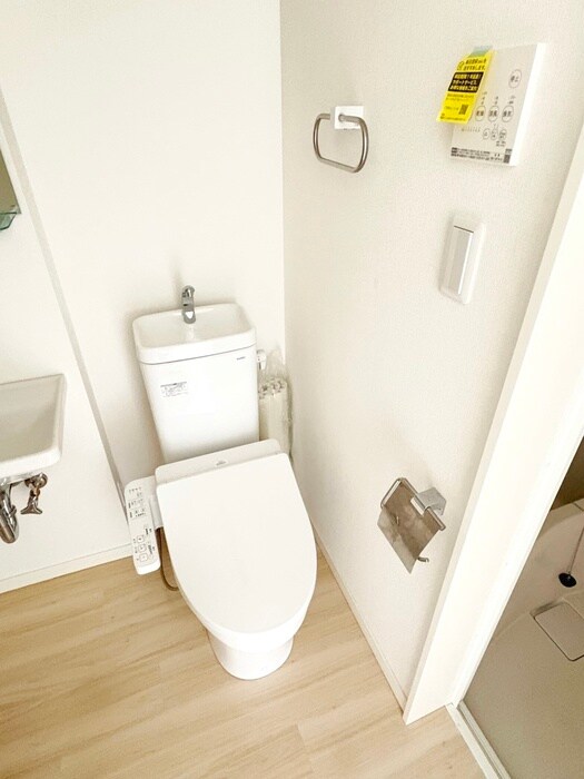 物件内観写真9　(トイレ)