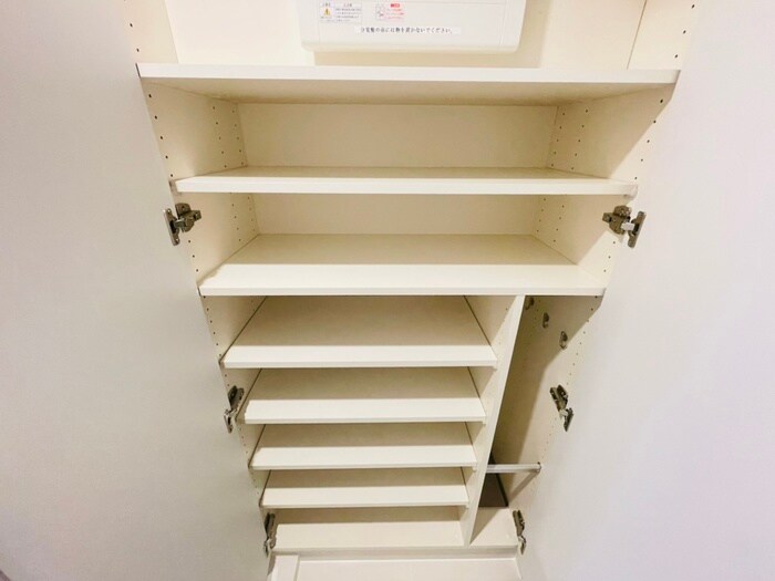 物件内観写真15　(靴箱)