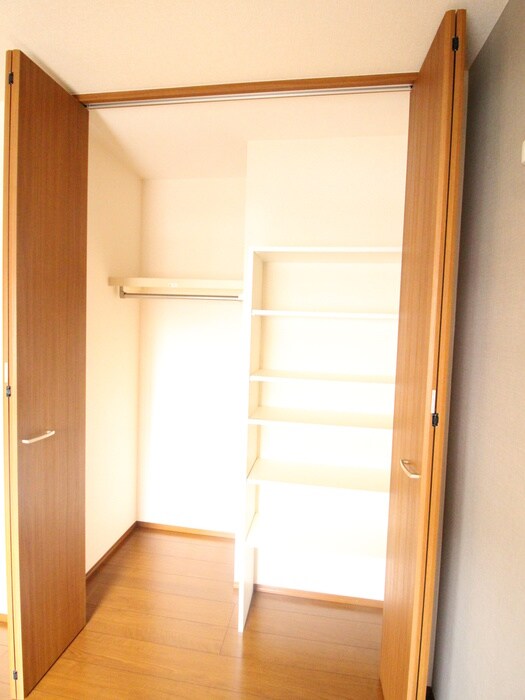 物件内観写真13　(収納)