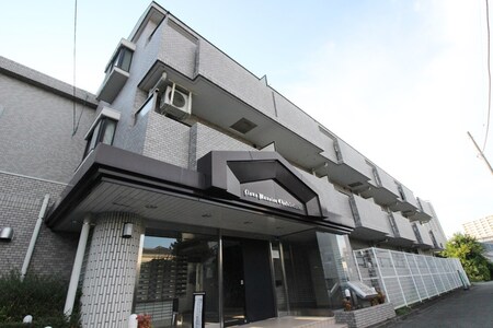 ﾗｲｵﾝｽﾞﾏﾝｼｮﾝ調布国領（201）外観写真