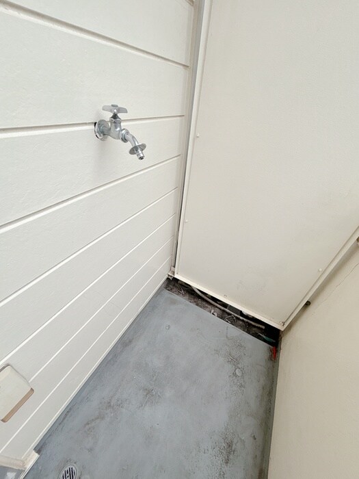 物件内観写真18　(洗濯機置場)