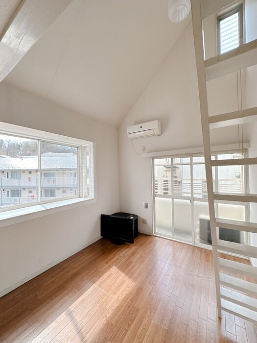 メゾンレオ丘の上の居室