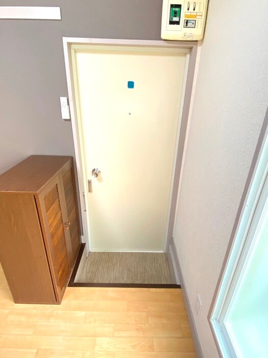 物件内観写真17　(玄関)